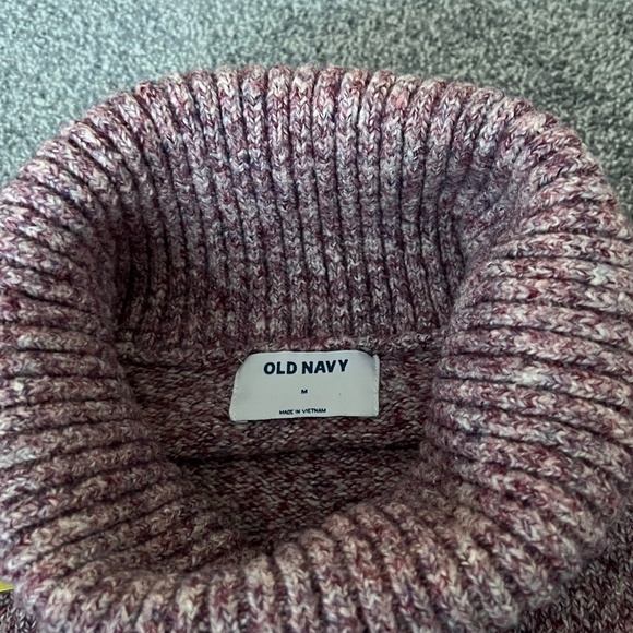 EUC Old Navy Heathered Burgundy Turtle Neck Sweater (M) - Picture 8 of 8